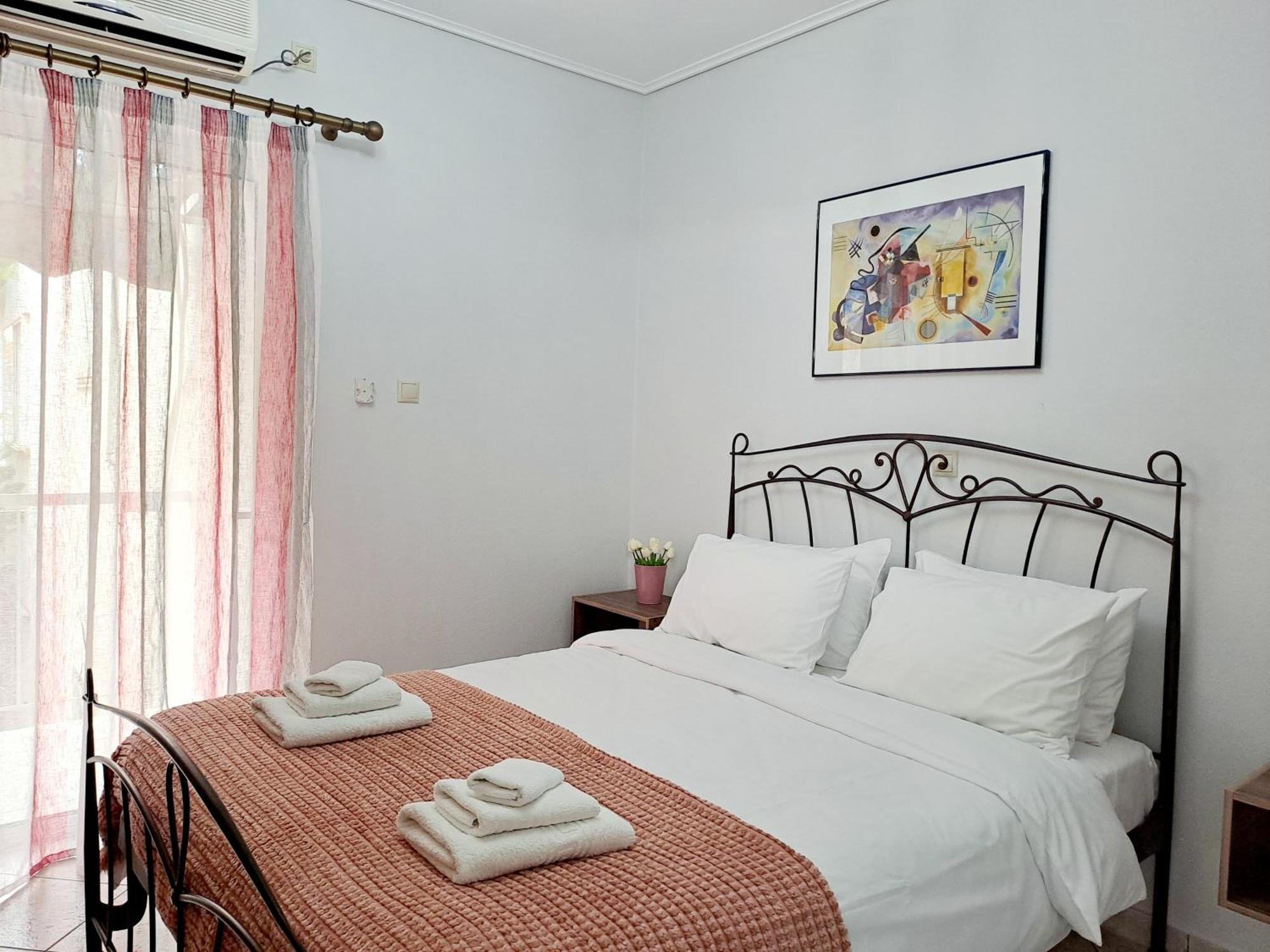 Bright Apartment In Nea Palatia • Oropos Kültér fotó